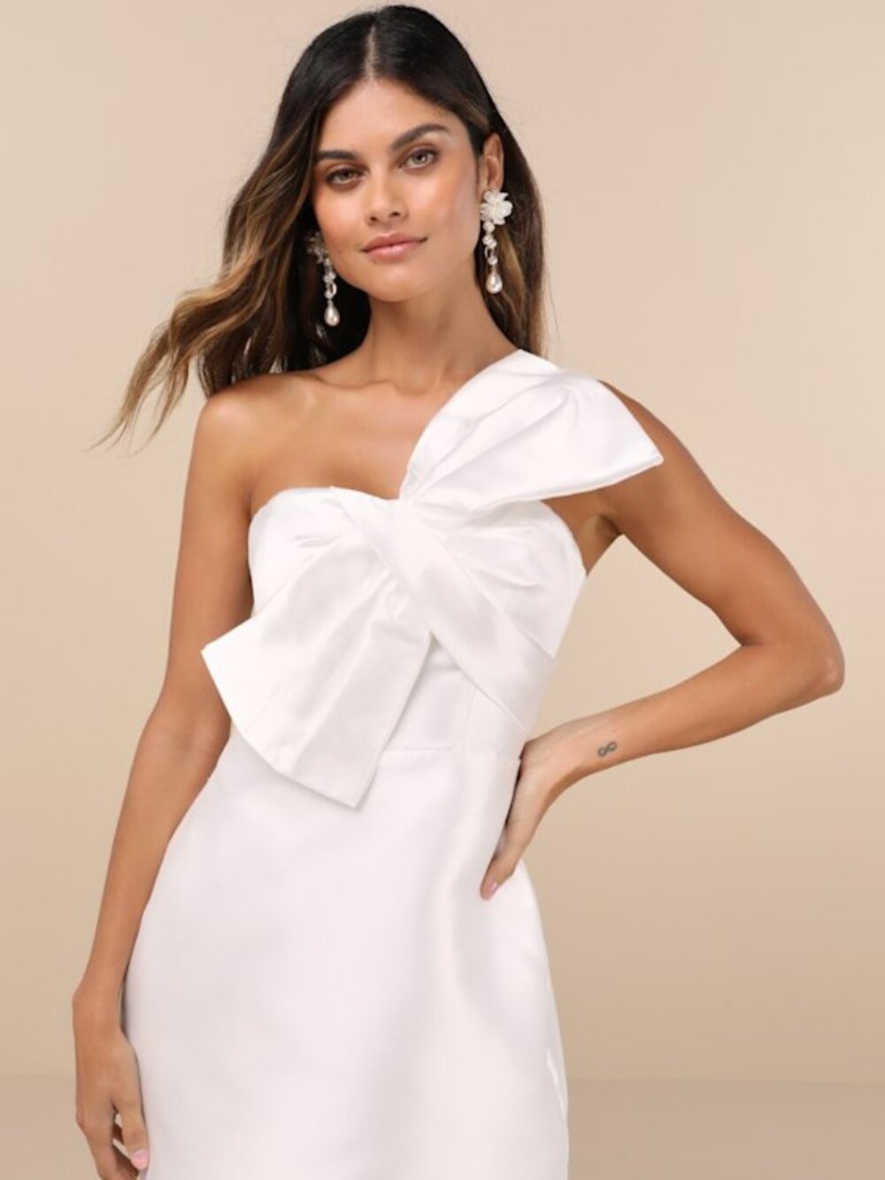 NewLulus Utterly Pretty White Bow One-shoulder Mini Dress With Pockets - Size M